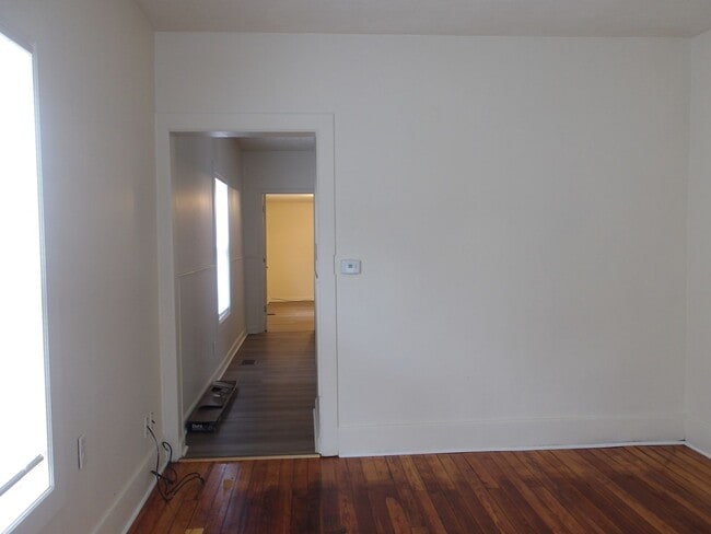 Building Photo - Remodeled 3BR/1BA House off of Taylor Blvd.