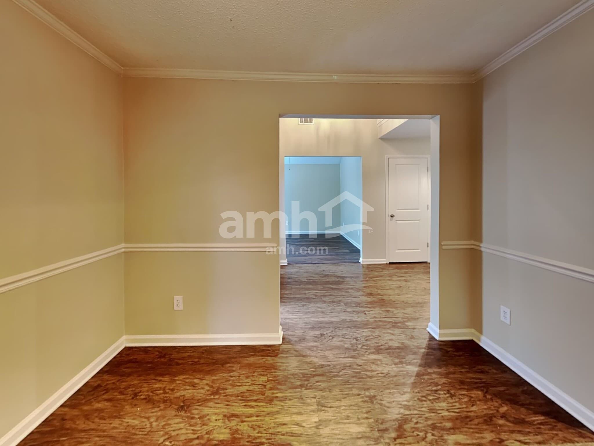 Building Photo - 581 Thornbush Ter