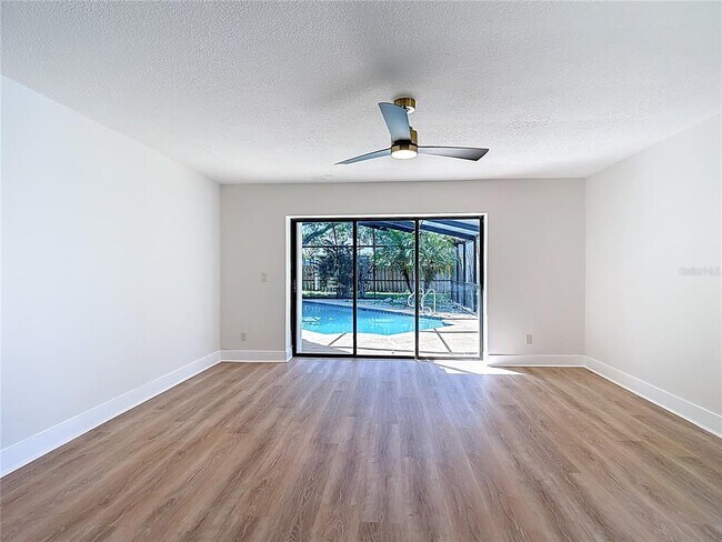 Building Photo - 4072 Belmoor Dr