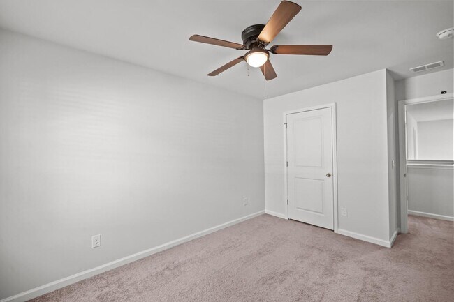 Building Photo - 72 Knotty Ct