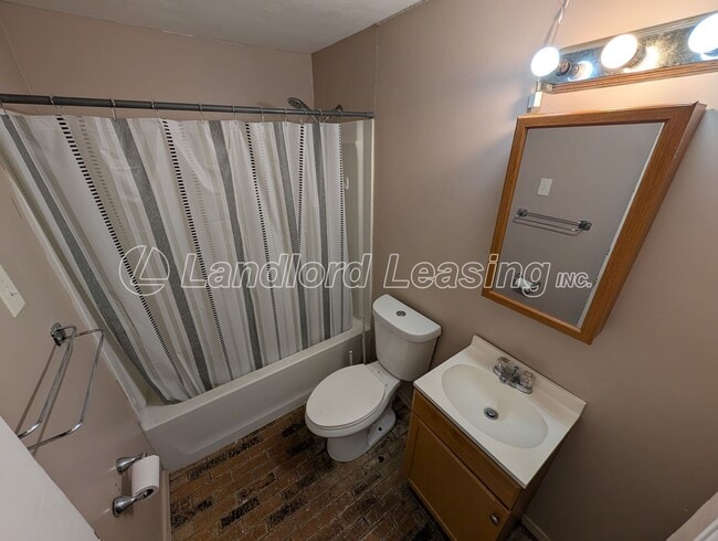 Building Photo - $599 Security Deposit Special!