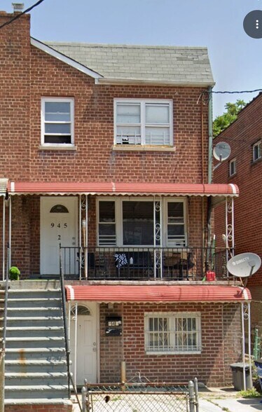 Building Photo - 945 E 220th St