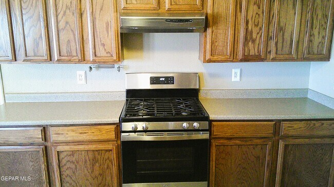 Building Photo - 3984 Tierra Venado Dr