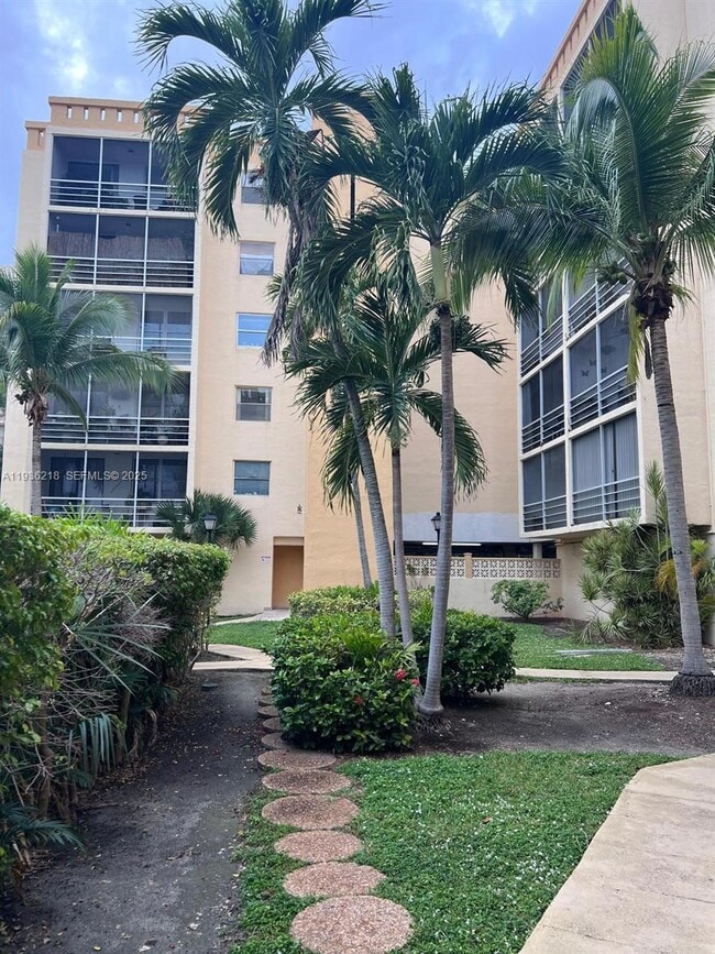 Building Photo - 2935 NE 163rd St