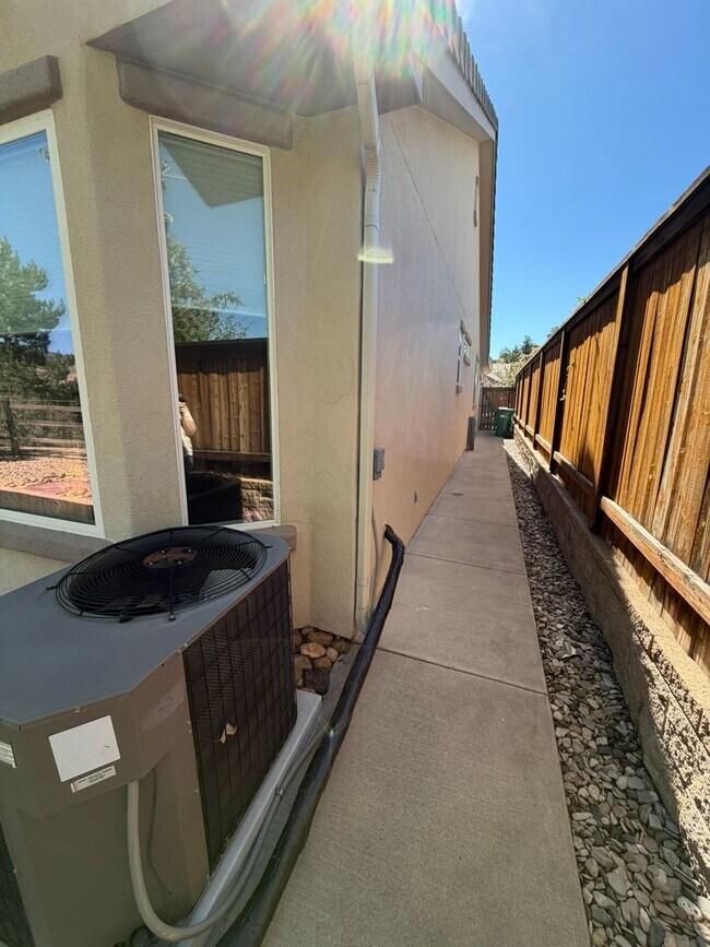 Building Photo - 55+ Del Webb home in Somersett
