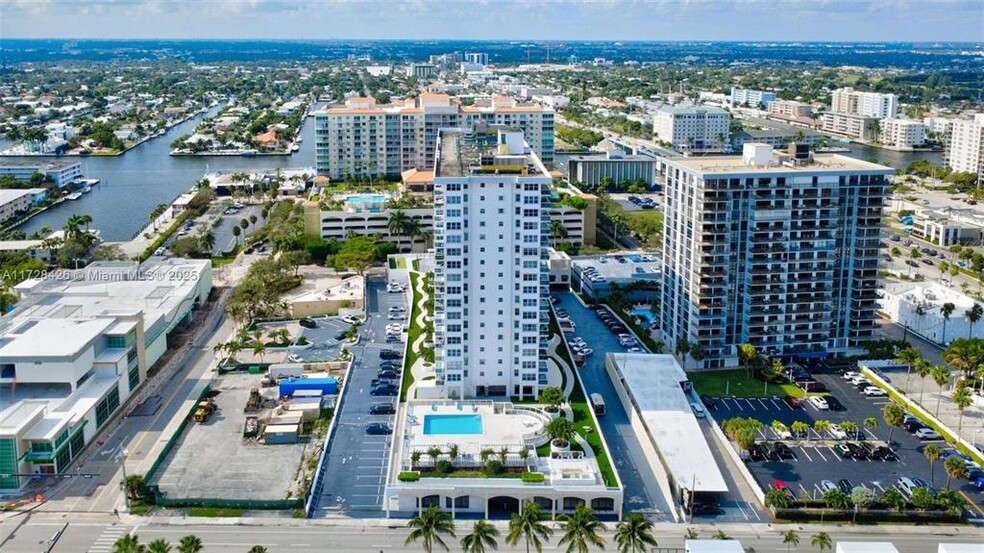 Building Photo - 3015 N Ocean Blvd