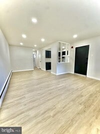 Building Photo - 521 Martin St