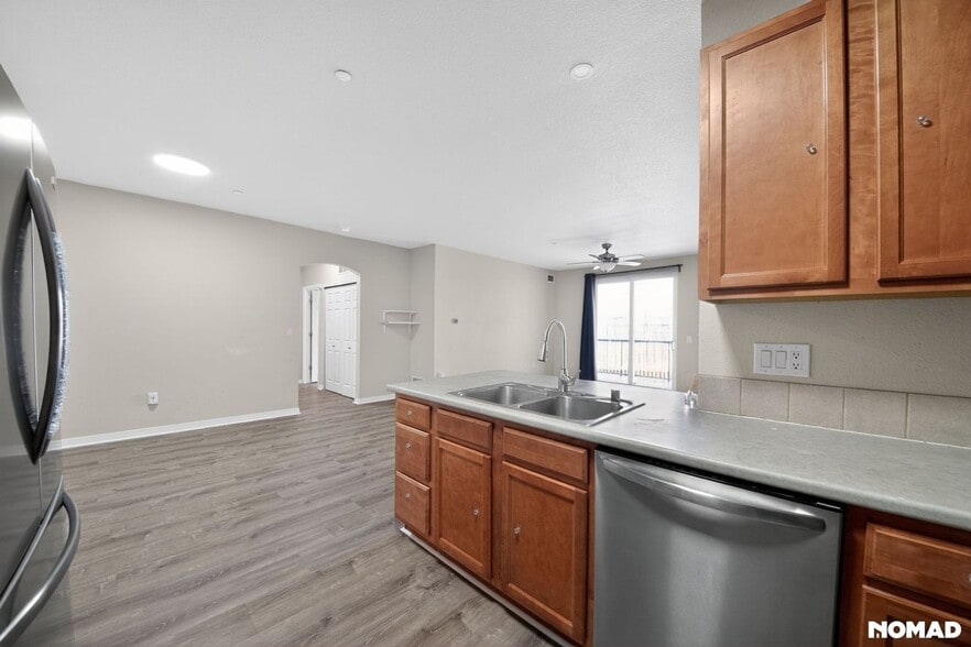 Building Photo - 7222 S Blackhawk St