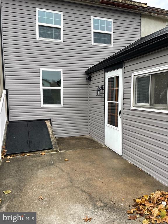 Building Photo - 105 Spring Garden St