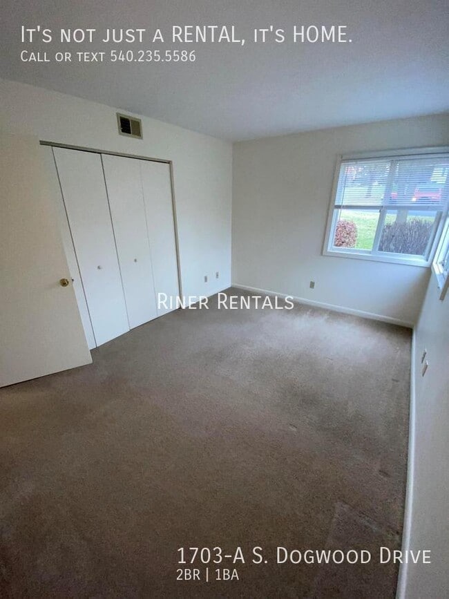 Building Photo - 1703-A S Dogwood Dr