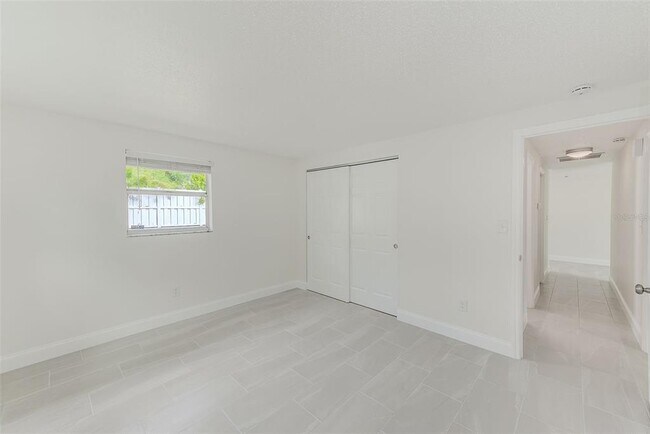 Building Photo - 178 175th Ave E