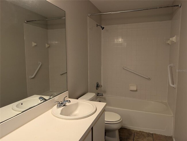 Building Photo - 414 Kensington Lake Cir