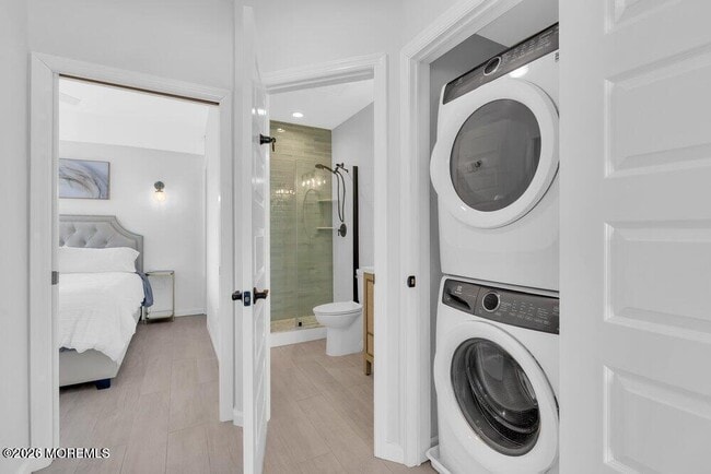 Building Photo - 903A Ocean Ave N