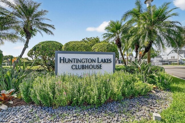 Building Photo - 7076 Huntington Ln