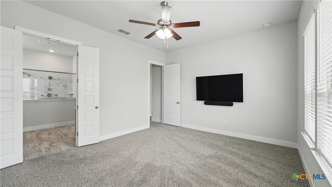 Building Photo - 1606 Folk Victorian Rd