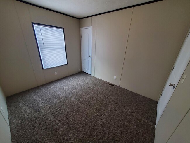 Building Photo - 19 Bluebird Hill Dr