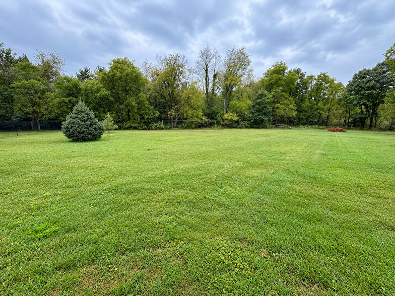 Building Photo - 8131 Ravine Rd