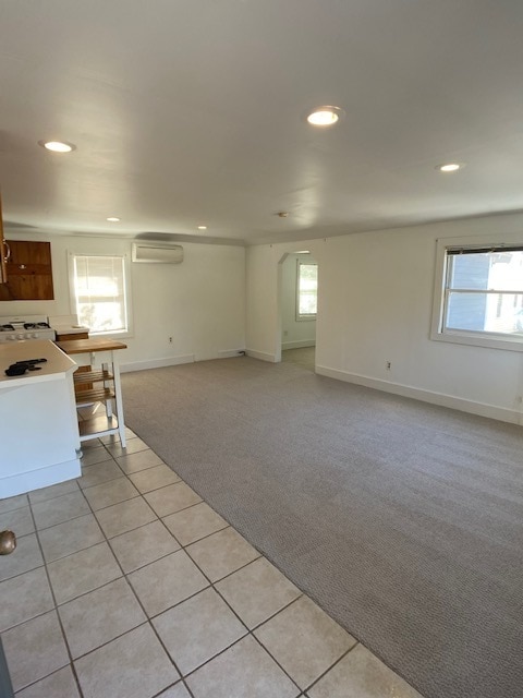 Building Photo - 561 Page Ave NE