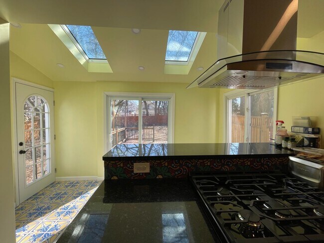 Building Photo - Charming 4BR, 2.5BA Bungalow in the Heart of Mount Rainier!