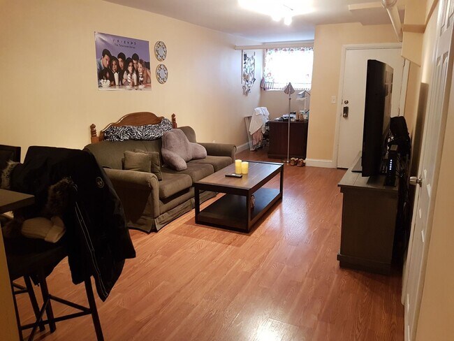 Building Photo - 2bed/1bath in Brookline