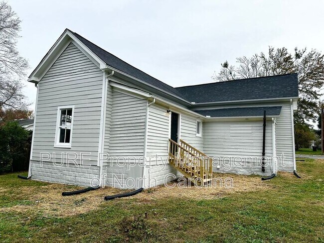 Building Photo - 213 Irma Ave
