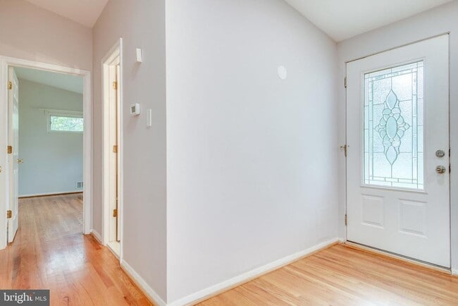 Building Photo - 6525 Byrnes Dr