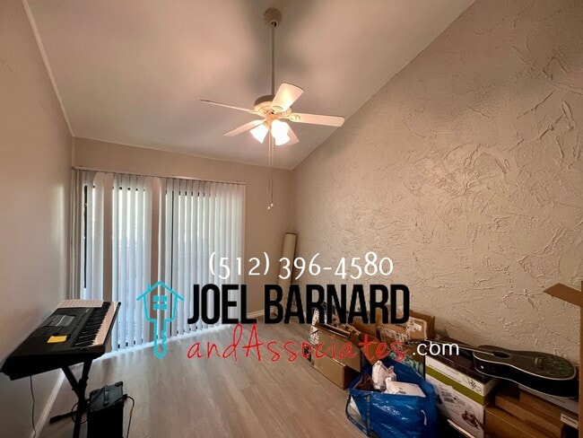 Building Photo - Available Mid July: Just steps Away from Campus and Frisbee Golf Course