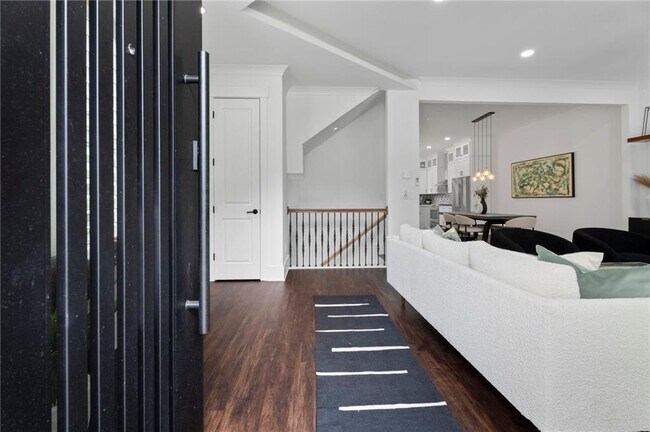 Building Photo - 157 Brush Creek Ct