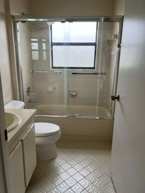 Building Photo - 5136 NW 49th Ave