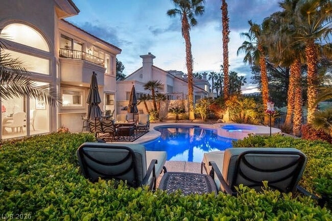 Building Photo - 8856 Rainbow Ridge Dr