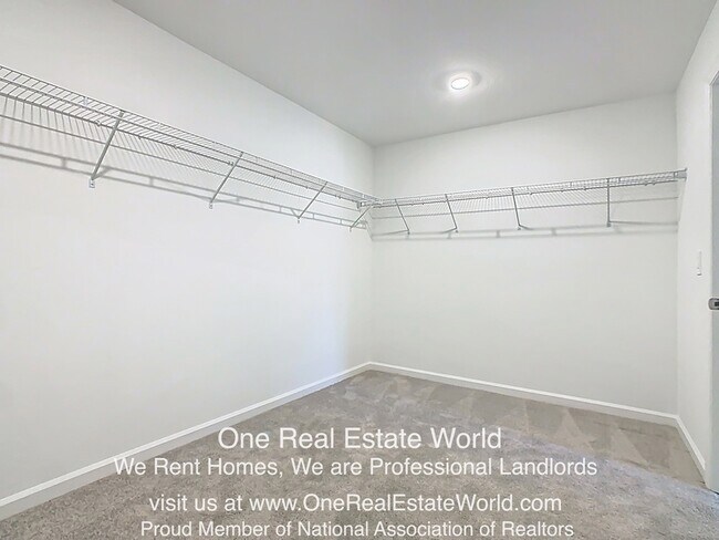 Building Photo - 5151 Bridgehaven Rd