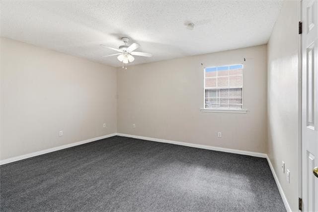 Building Photo - 1729 Newport Pl
