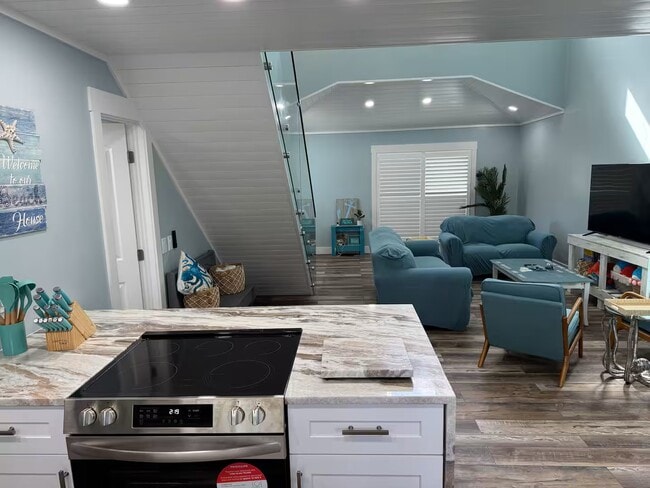 Building Photo - 3839 Sandstone Ct