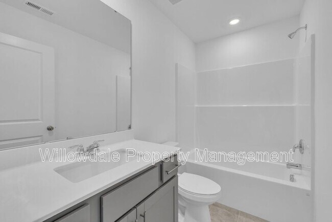 Building Photo - 749 Swim Cave Ln