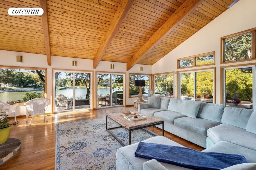 Building Photo - 3693 Pine Neck Rd