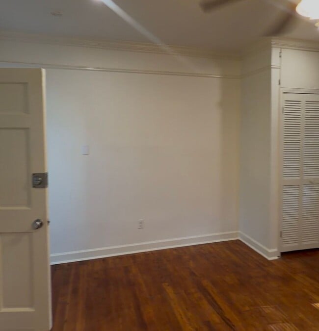 Building Photo - 4417-2 Chestnut Street
