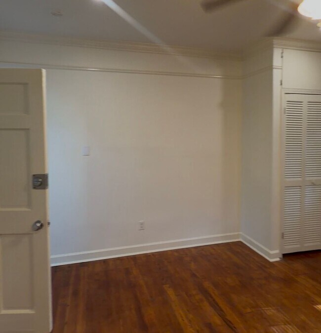 Building Photo - 4417 Chestnut St