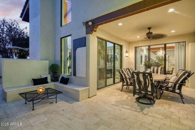 Building Photo - 6198 N 28th Pl