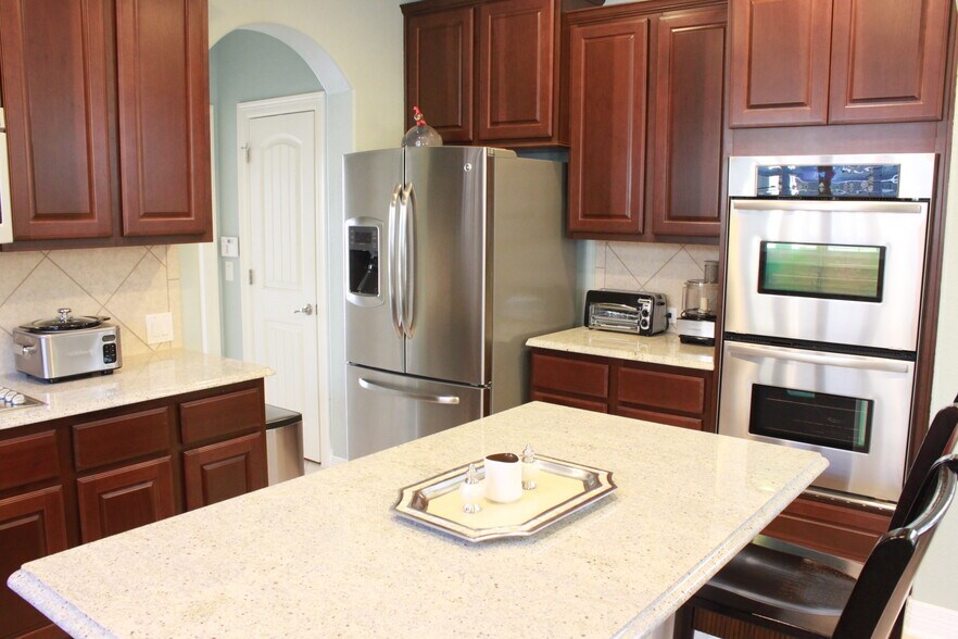 Kitchen - 4436 Camacho St.