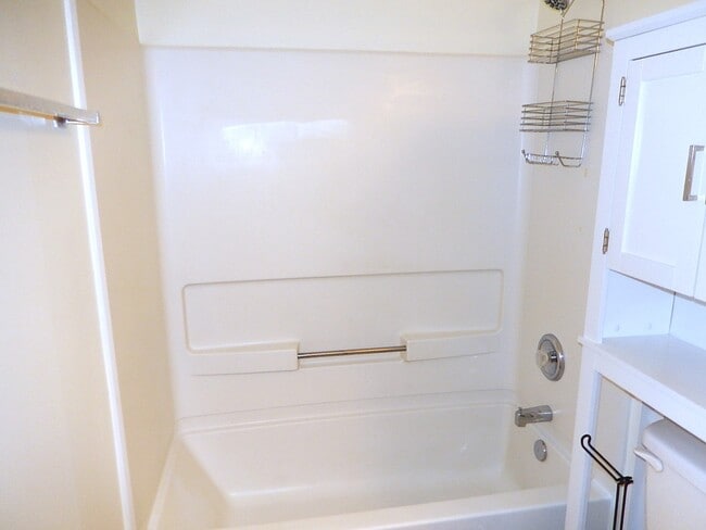 Building Photo - 5445 Crabtree Park Ct