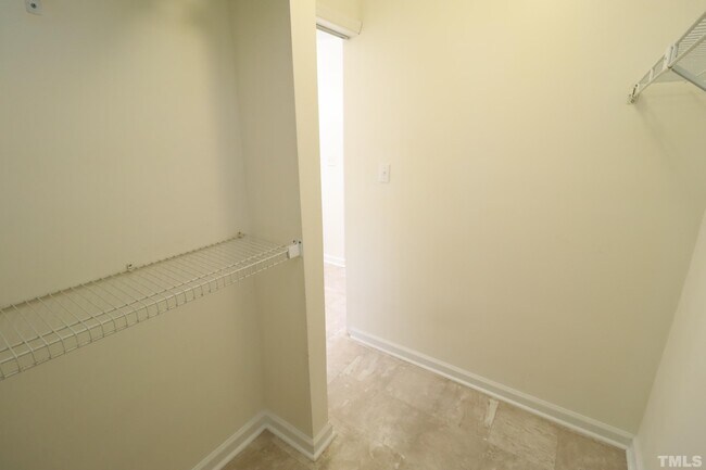 Building Photo - 510 Springfork Dr