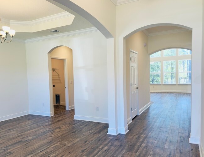 Building Photo - 296 Symphony Way