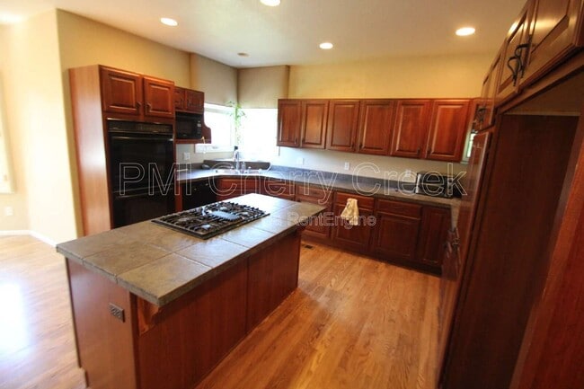 Building Photo - 7489 Bur Oak Pl
