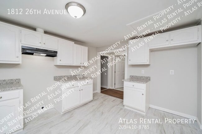 Building Photo - 1812 26th Ave