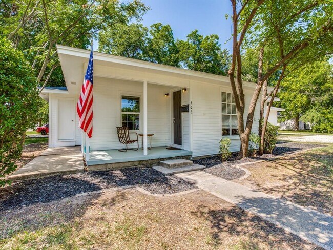 Primary Photo - 503 Panhandle St