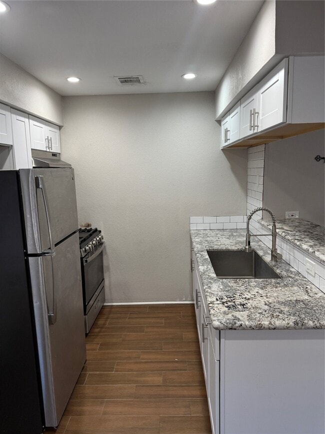 Building Photo - 2922 Randolph Rd