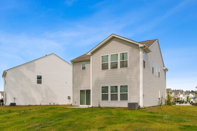 Building Photo - Easy Living in North Creek Village!