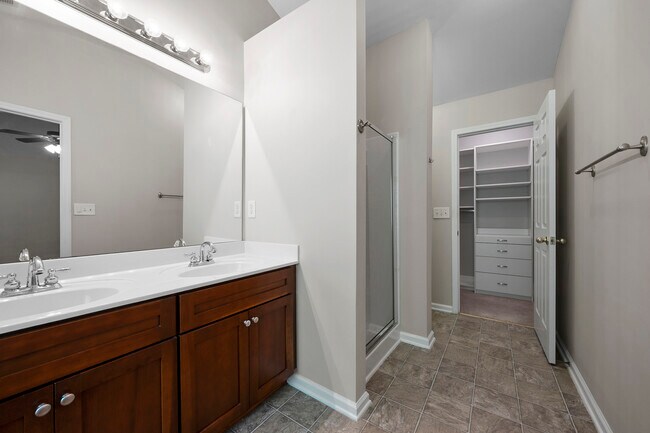 Building Photo - 3305 Chastain Gardens Dr NW