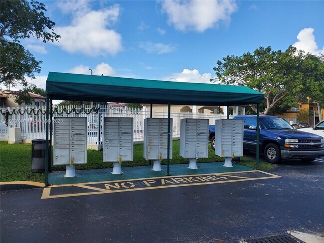 Building Photo - 15701 SW 137th Ave