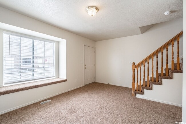 Building Photo - Updated 3 Bed Condo in Central American Fork!